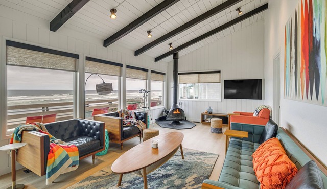 Private Beach Access: Serene Escape in Depoe Bay