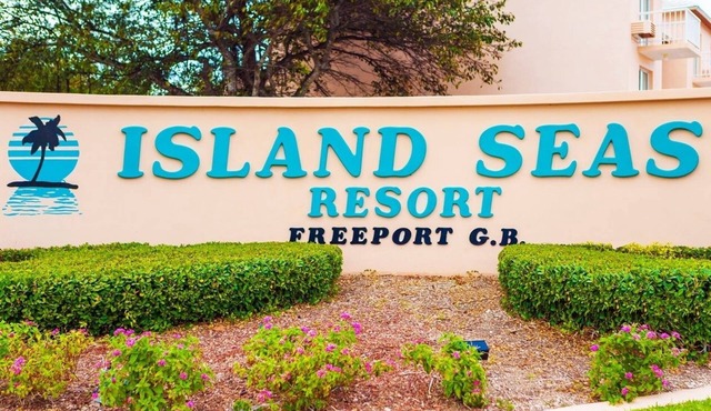 Private beach, beautiful free-form pool, hot tubs, gym and relaxing spa.