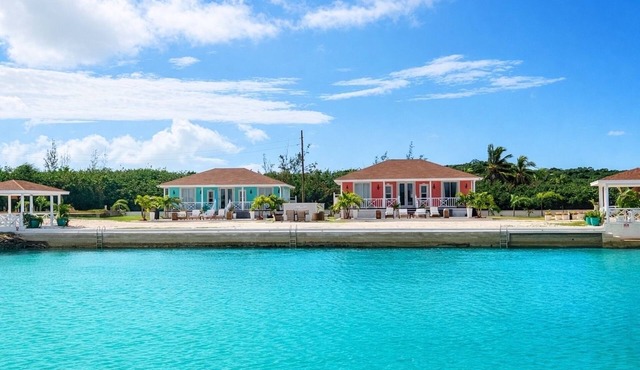 Private beach, Boat Dock, 5 min to Georgetown