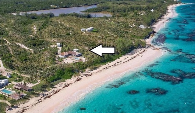 Private Beachfront Estate & Cottages, 25 Acres w/Pool, Walk to Restaurant/Bar