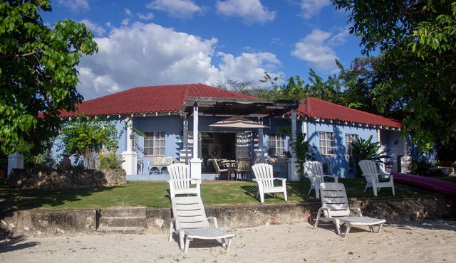 Private Beach Front Villa with Pool