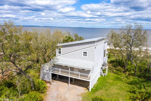 PRIVATE BEACH - Ocean Front on Coffin Point