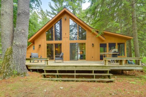 Private Beach on Shell Lake! Luxe Cabin Retreat