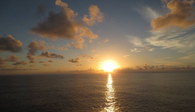 Private Beach & Spectacular Sunsets! Beach Lover's Delight.