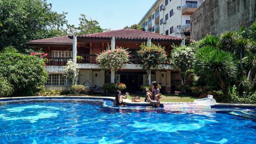 Private Beach Villa in Anza Mactan with Ocean View