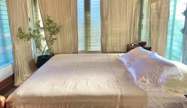 Private Beachfront Studio 2