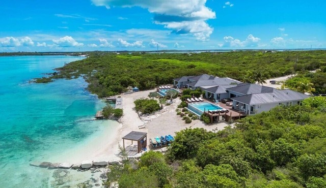 Private Beachfront Luxury Villas with Dock & Heated Pools – Perfect for 20 Guests