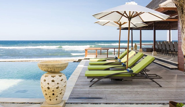 Private Beachfront Escape – Bali Villa 1115