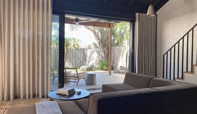 Private Beachside Luxe - Loft Studio Byron Bay with King Bed