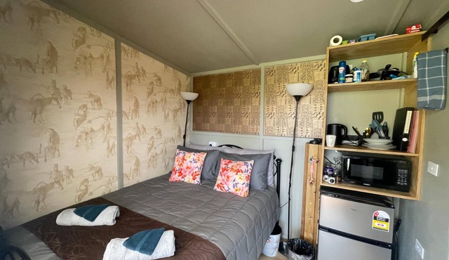 Private Bush Hut Wi