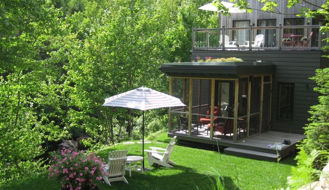 Private modern cottage with stunning scenery and direct water access