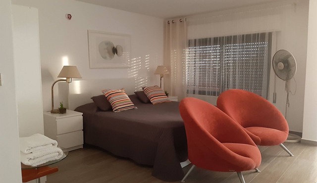 Private Central Studio with Balcony/5*