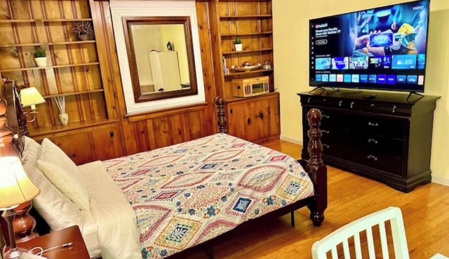 Private, Charm, & Unique Stay
