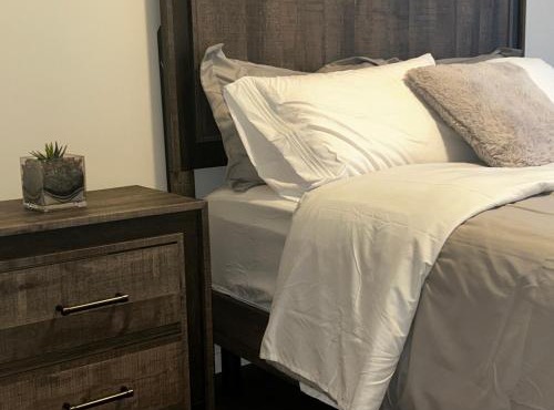 Private Chilliwack Condo 2Bdrm 2Bath Sleeps6 Close to District 1881