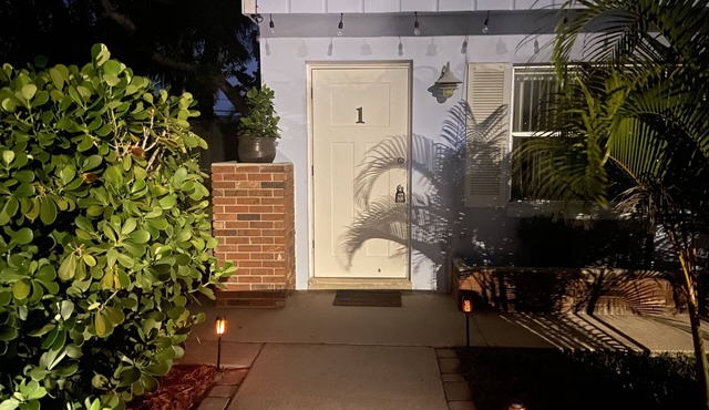 Private Cocoa Beach Bungalow, near ocean