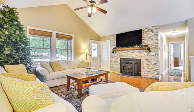 Private Community Beach: Family Conway Retreat!