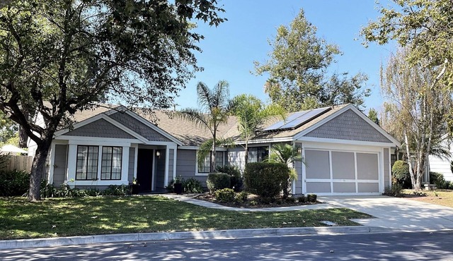 Private community Home, near to Beach and steps to pvt. community pool!