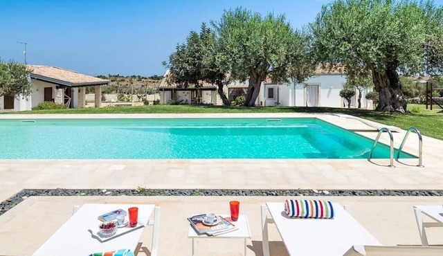 Private countryside villa + annex with pool