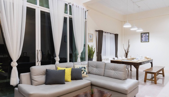 Private cozy family house, paddy field scenery