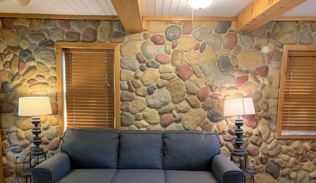 Private Cozy Waterfront Cabin. Remote, yet close to the city. Pet friendly!