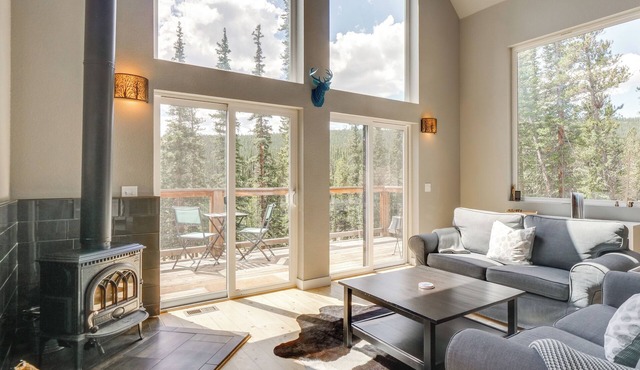 Private Deck: Secluded Fairplay Cabin