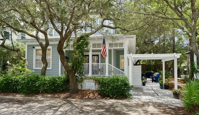 Private Deeded Beach no hassles>350K Renovated Home>Chef Ktchn>2 Pools, 1 heated