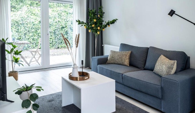 Private Design Apartment w Garden & Parking