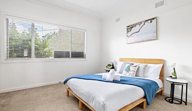 Private Double Room - Central Location at Ryde - Shared Bathroom