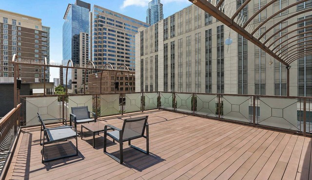 Private Downtown Rooftop | Walkable 5th St Condo