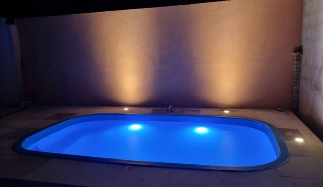 Private duplex with 2 bedrooms, swimming pool and parking.