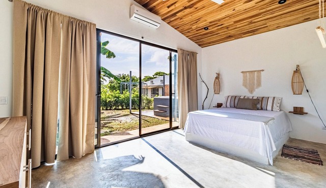 Private Eco-Luxury Villa near Rio Celeste | Jacuzzi Nature Sleeps 8