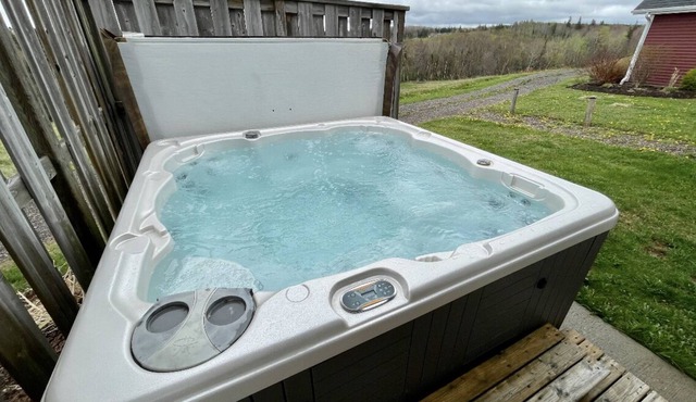 Private, Executive Condo with Hot Tub