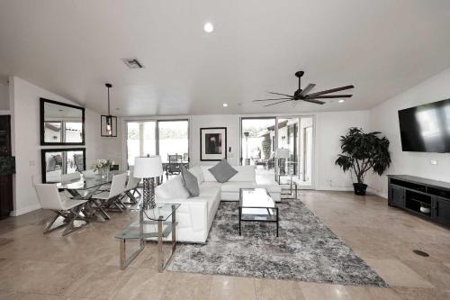 Private Executive Home, Pet Friendly, Walkable