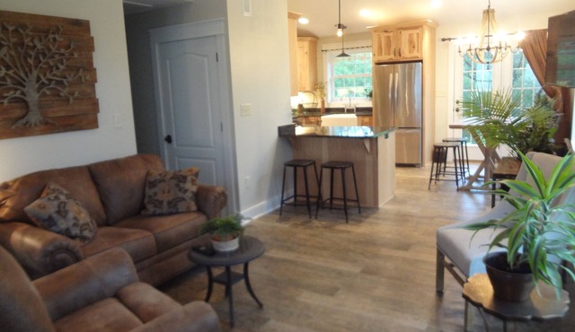 PRIVATE, FULLY FURNISHED, VERY CLEAN AND SANITIZED, SHORT TERM RENTAL.