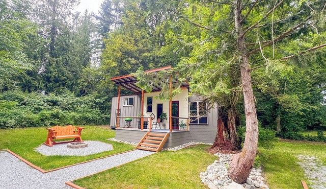 Private Get Away TINY HOUSE with SAUNA