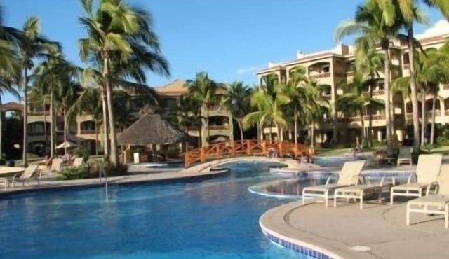 Private Golf and Beach Vacation Condo, Estrella Del Mar