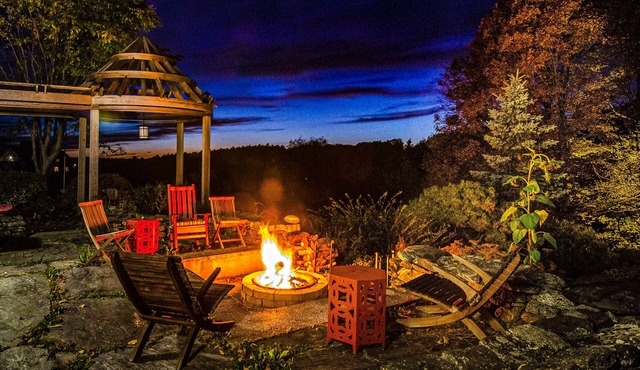 Private Guesthouse Getaway at Blue Forest Farm - 360+ acres