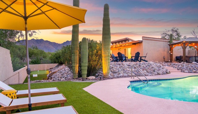 Private Home~Two Fire Pits~Salt Pool~Mini Golf~Theater~EARLY CHECK-IN