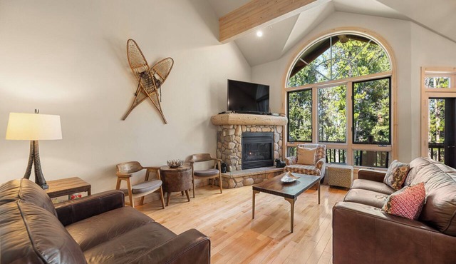 Private Hot Tub, Walk to Chairlift/Main St/Hiking