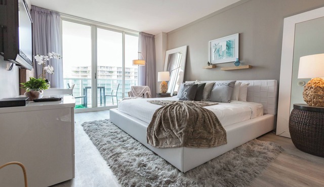 Private Hotel Studio with City Skyline Views and Free Parking