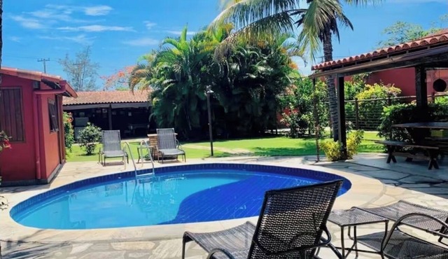 Private house in Geribá with pool and barbecue for up to 18 people.
