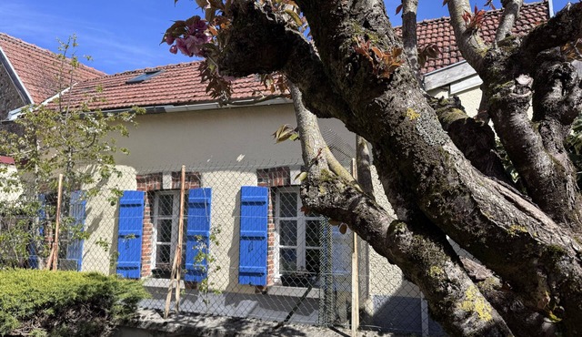 Private House for 4 with Large Garden in Cramant, Grand Cru Champagne Village