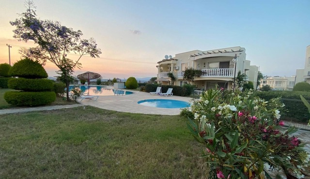 Private House with Pool and Garden in Mugla