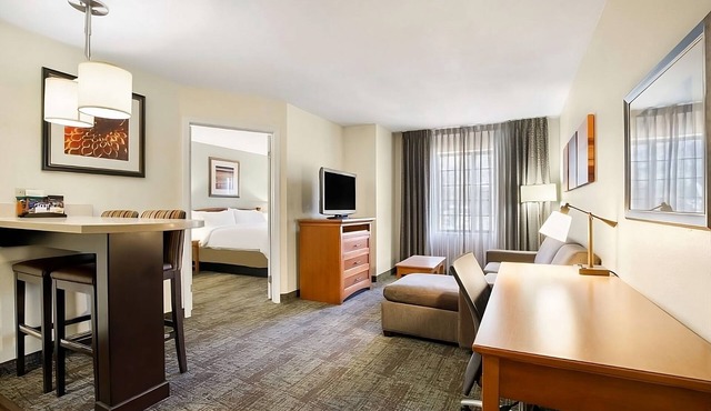 Private Kitchen, Pool, Free Breakfast: Ideal San Diego Stay Near Attractions!