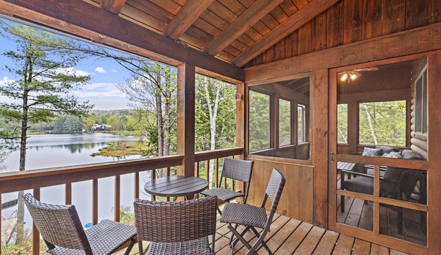 Private Lakefront - Luxury Log House