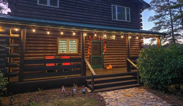 Private Lakeside Cabin - Minutes from Pinehurst Village & Golf