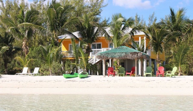 PRIVATE LUXURY, Beachfront Home, Hot Tub, Kayaks, Paddle Board, Cabana