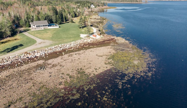 Private Luxury Oceanfront Cottage near St. Andrews w/hot tub & pool