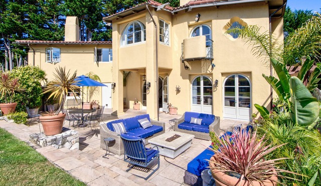 Private Mediterranean home in Mill Valley w/ views