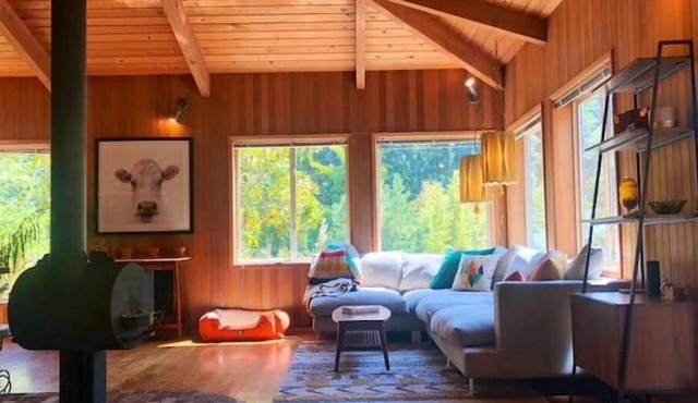 PRIVATE MID CENTURY MODERN CEDAR CABIN